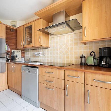 Spacious Apartment With Pool Located In The Marina Of Mandelieu Exterior photo